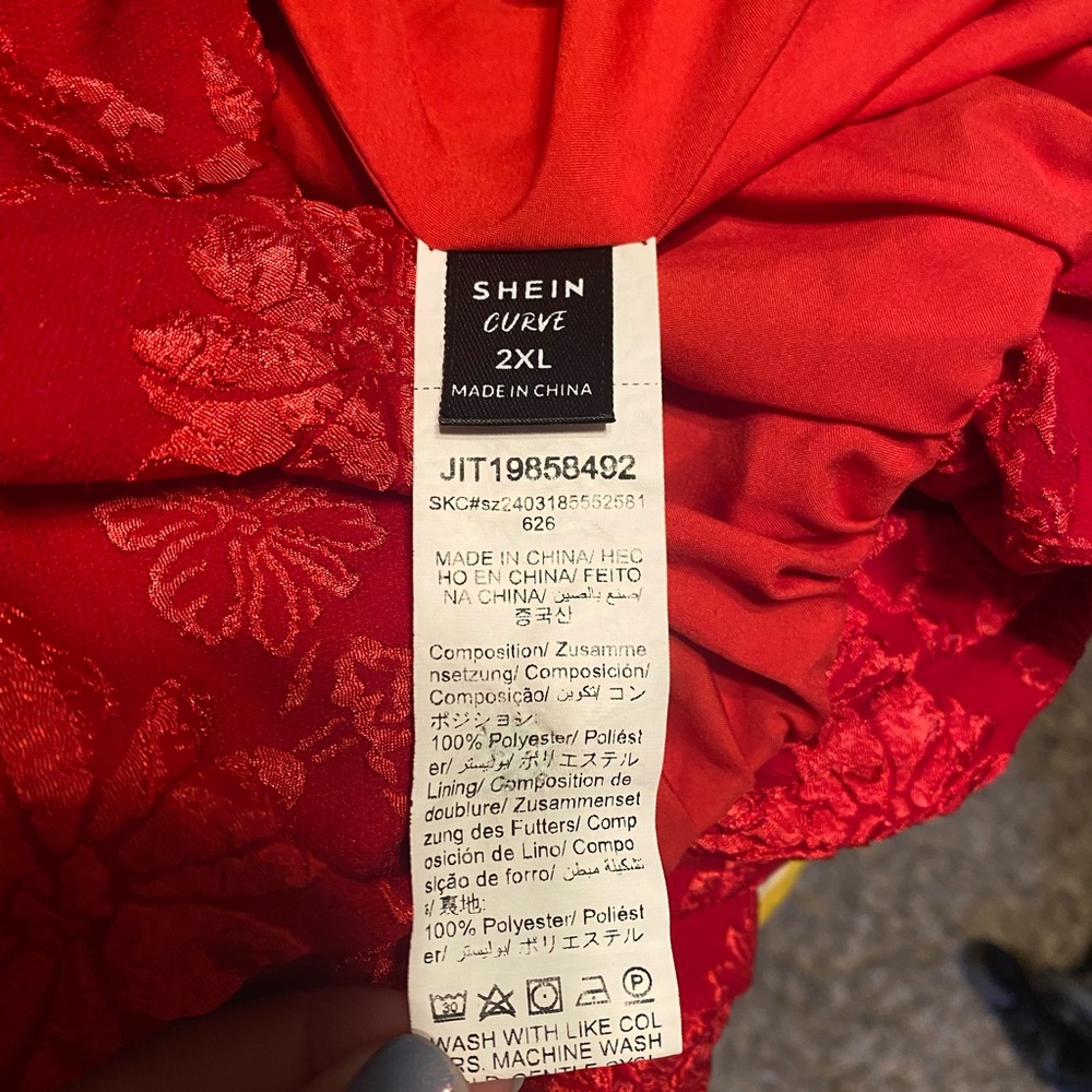 SHEIN Curve Red Floral Dress - Picture 3 of 4